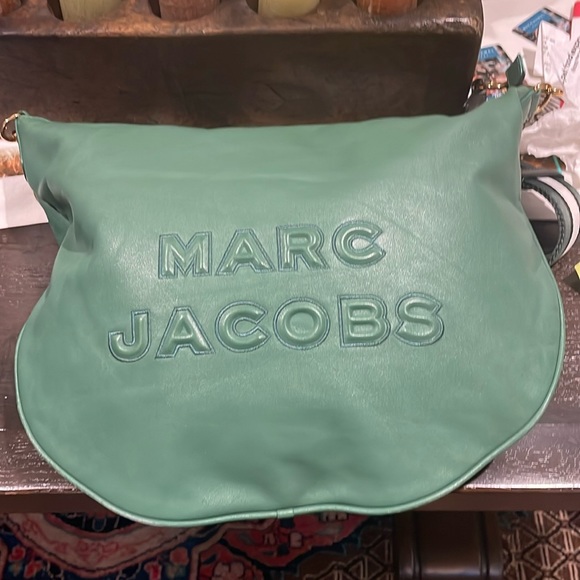 🥳🎉HOST PICK🎉🥳Gorgeous Marc Jacob’s leather bag - Picture 6 of 12